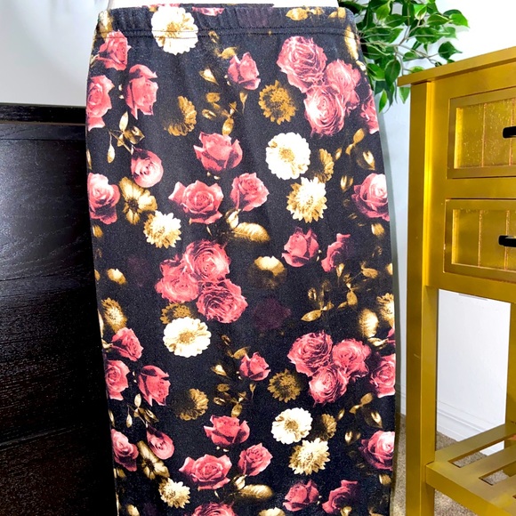 Dresses & Skirts - Black Skirt with Floral Print